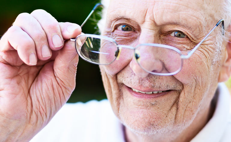 Les troubles de la vision chez la personne âgée